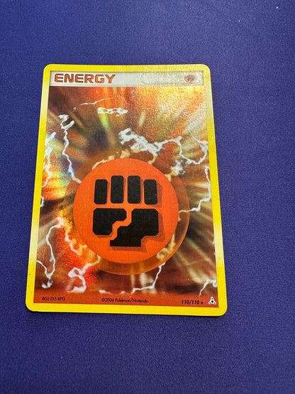 Fighting Energy 110/110 Holo *MP* 2006 Pokemon Holon Phantoms