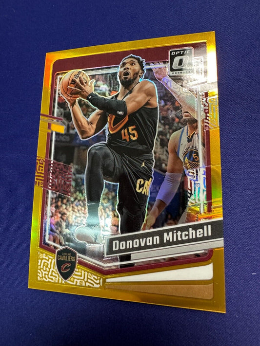 Donovan Mitchell True Gold /10 2023-24 Optic