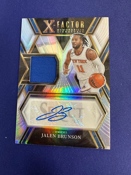 Jalen Brunson Game Worn Patch Auto /199 2023-24 Panini Select