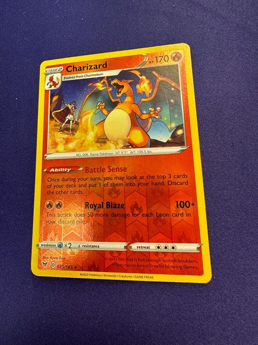 Charizard 025/185 *LP* 2020 Pokemon Vivid Voltage